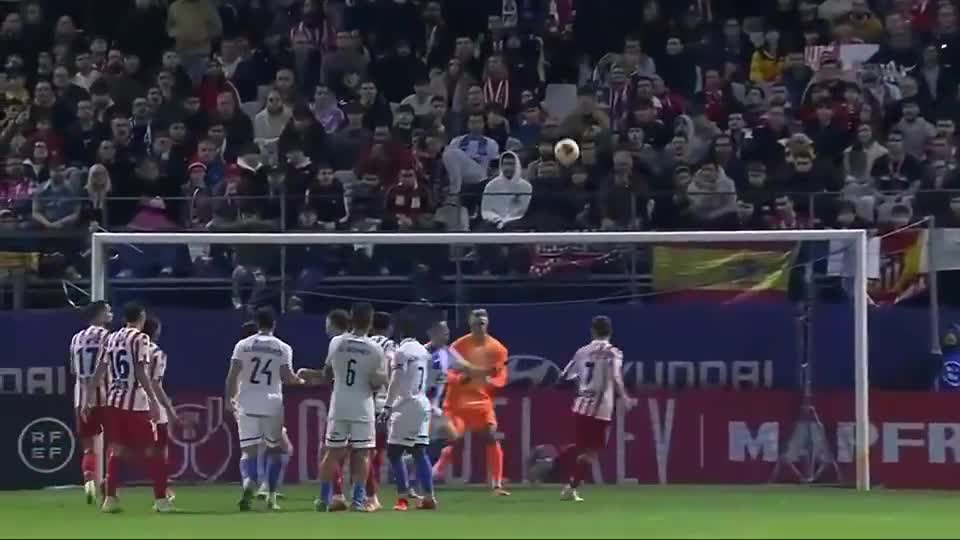 《赛博朋克2077》总监否认删减蓝月恋爱线