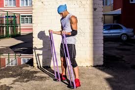 国际米兰连胜，齐沃调整团队，迪乌夫证明实力，马丁内斯复出，球队士气回升。